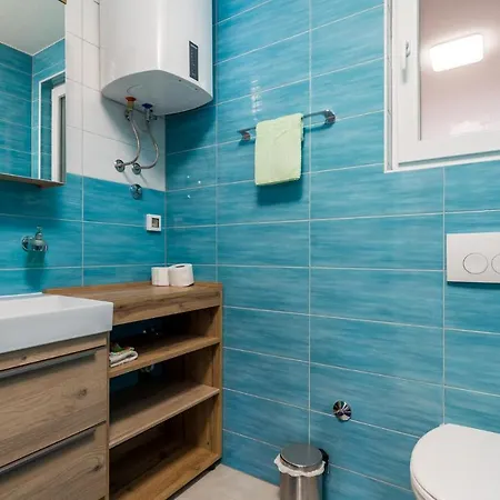 Gorgeous In With Kitchen