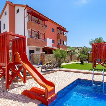 Gorgeous In With Kitchen Apartman